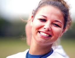 Amanda Buckley's Instagram, Twitter & Facebook