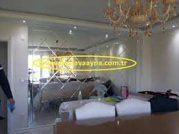 Bunun yerine mekanın tavan yüksekliği ve alanı kaplayan mobilyaların büyüklük oranlarını dikkate alarak hacim kazandıran uygulamalar yapabilirsiniz. Baklava Ayna En Uygun Baklava Ayna Fiyatlari Ve Modelleri Baklavaayna