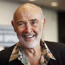 FUERTE CHOQUE ⚠️En el atardecer, en la esquina de Undiano y Jorge Moore,  chocaron una combi y un automóvil. Una menor, que iba en el rodado menor,  recibió asistencia médica. ➕TODO EN