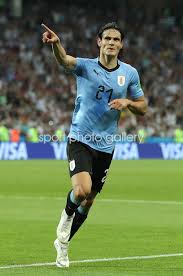 Cómo no recomendar a esta persona maravillosa, humilde y de gran corazon. Edinson Cavani Uruguay V Portugal Sochi World Cup 2018 Images Football Posters