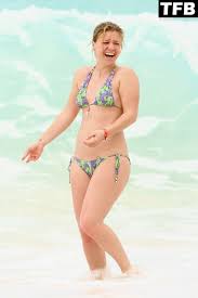 Kelly Clarkson Nude Photos & Videos 2025 | TheFappening