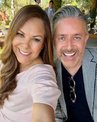 Una mujer aguanta mucho, pero el día que decide irse, se va y nadie la  puede detener. 🏃🏻‍♀️ 👉🥲Cómo hacer que tu Esposa se sienta fea y  desvalorada💔…El hombre insensato: 📍No le