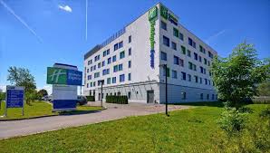 A daily hot breakfast buffet is served. Holiday Inn Express Warsaw Airport Poland 2021 Reviews Pictures Deals