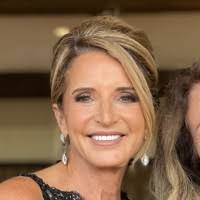 50+ "Lois Rn" profiles