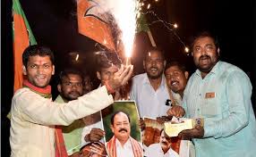 Venkaiah naidu's daughter deepa venkat said that the reason why naidu was victorious was that he believes. Venkaiah Naidu Elected As Vice President Bjp Workers Celebrate Across India Photos News Firstpost