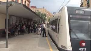La asociaciã³n de vãctimas del accidente del metro a las puertas de la ciudad de la justicia de valã¨ncia europa press 27/01/2020. La Audiencia De Valencia Reabre La Causa Por El Accidente De Metro En El Que Murieron 43 Personas Diariocritico Com