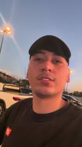 Troca de Tênis: Adidas, Puma e Estilo