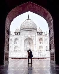 The taj mahal appears quite big from entrance gate which is farthest point. Pin On Photogenic