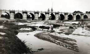 Rio Manzanares Al Fondo Puente Toledo Madrid Fotos Antiguas Madrid Fotos Antiguas Viaje En El Tiempo