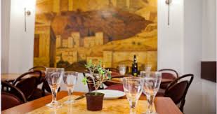 Va asteptam la caru' cu bere, restaurantul din centrul vechi care pastreaza nemuritor spiritul bucurestiului de alta data! Restaurante Grecesti Bucuresti