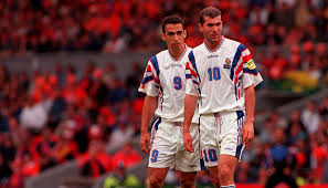 This summer europe will be unified via one tournament, with no boundaries and just the language of football. Looking Back At The Best Kits Of Euro 96 Soccerbible
