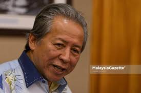 Us president barack obama is greeted by minister of foreign affair datuk seri anifah aman and minister of sport and youth khairy jamalludin upon his arrival. After Tok Pa Anifah Aman Quits Umno Malaysiagazette English Version