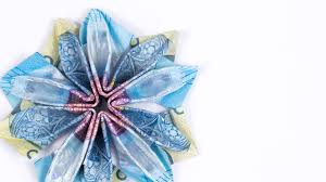 Herz aus geld falten anleitung. Geld Falten Blume Eine Blute Aus Geldscheinen Basteln Diy Anleitung Youtube