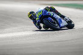 Joan mir, como es costumbre en él, paseó la bandera de españa en su vuelta de honor. Suzuki Motogp Joan Mir