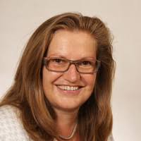 Mandi Elliott Email & Phone Number