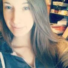 This Girl Makes Miniatures For Doll Houses With Crazy Precision