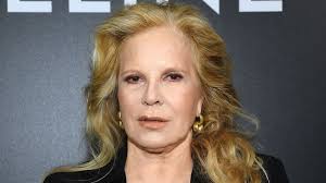 Sylvie Vartan revient sur son grave accident : 'J'ai pensé que j'étais  défigurée' - RTBF Actus