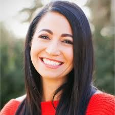 Laura Bashir's Instagram, Twitter & Facebook