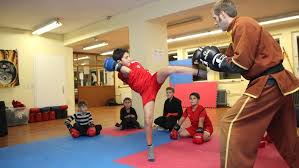 Hier bekommst du insgesamt 17 faszienrollen übungen, damit du mit deiner faszienrolle gleich durchstarten kannst! Kung Fu Zentrum Waiblingen Tigerhaus Schule Fur Selbstverteidigung In Waiblingen