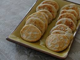 Blinis Maison A La Farine De Sarrasin Et Lait D Amande Sans Gluten Et Sans Lactose En 2020 Avec Images Lait D Amande Gateau Sans Gluten Alimentation