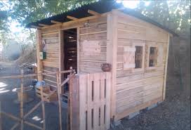 La maison en sel : 25 Top Idees Tutos De Cabanes En Palettes