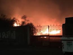 Centro commerciale naturale di via etnea: Paura A Catania Un Vasto Incendio Divampato In Via Pacinotti Giornale Di Sicilia