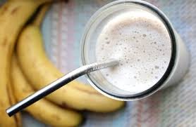 6 fl oz coconut milk 1 cup fresh strawberries 2 tbsp flaxseeds 1 greek yogurt, vanilla or coconut flavor (5.3 oz) 1⁄2 tsp stevia (1 packet) 1 cup ice. Paleo Low Calorie Protein Smoothie 100 Easy Breakfast Recipes Guaranteed To Fit The Diet You Re Following Popsugar Fitness Photo 12