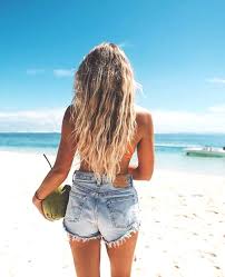 Try blonde hair with lowlights to make your ultra blonde this is the optimal beachy, malibu barbie, california girl look. How To Get The Perfect Beachy Waves In 7 Steps Ecemella