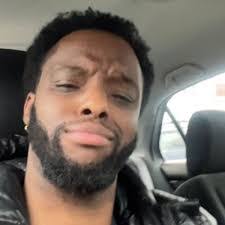 Tom Danks's Instagram, Twitter & Facebook