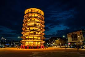 Ia telah dinaik taraf daripada majlis daerah hilir perak setelah mendapat kelulusan jemaah menteri pada 23 april 2003. Ronny Brisaert Picture Gallery Teluk Intan Pulau Bangau