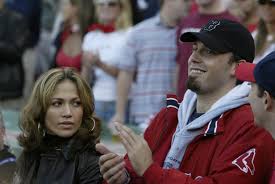 After documenting their relationship in her jenny from the block music video, lopez and affleck got engaged in 2002, postponed their 2003 wedding days before they were set to walk down the aisle. Jennifer Lopez Yankees Alex Rodriguez S Ex Fiancee Serenades Ben Affleck With Red Sox Anthem Nj Com
