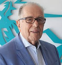 Raul Armstrong's Instagram, Twitter & Facebook