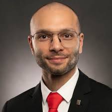 Goldrhein entwickelt mit seiner datenbasierten Philosophie ein präzises  System für Anlageentscheidungen, das Kunden hilft, wissenschaftliche,  modellbasierte Handelsmethoden zu beherrschen. Daniel Will vermittelt  Strategien im Backtesting, in ...