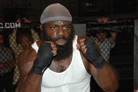 Internet legend kimbo slice, in his first backyard fight against big d! Kimbo Slice Dead At 42 Game Big Boi React To Famed Fighter S Passing