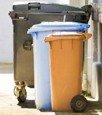 Et avec lui, son lot de cadeaux: Forum Poubelle S La Vie Plus Belle La Vie Grace Au Recyclage