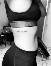 On the second day along with the other famous girls bárbara had to play for the role of captain and form her tribe. Guero Ink Barbara De Regil Tomandose Una Selfie Con Un Facebook