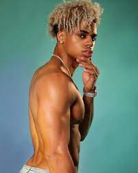 Deven Hubbard On Instagram She Be Throwing That Sh T Back Like It S A Thursday I Can Treat You Just Like Everyday Your Birthday I Got You On New Level Estilo