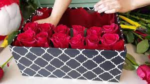 Beautiful paper flower shadow box, perfect for anniversary gifts, birthdays and even decor! Houston Florist Diy Gift Rose Box Roses In A Box Ace Flowers Youtube