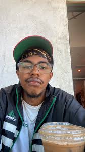 How to attract 3000 guests to a theme park by October Year 4?