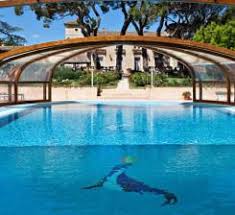 Piscine Interieure Chauffee En Provence Avignon Et Provence