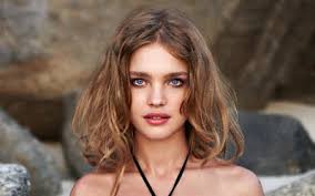 Wanita paling hot di youtube ini tidak hanya cantik, namun juga pintar menari. Top 10 Model Rusia Tercantik Dan Terpopuler 2017 Top Rangking 10