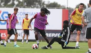 The 21 year old has a 59 million release clause in his contract at benfica and would follow joao carvalho diogo goncalves and yuri ribeiro in joining from the club. David Tavares Ruma Ao Moreirense Por Emprestimo Do Benfica I Liga Sapo Desporto