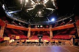 La halle aux grains est un haut lieu dédié à la musique sous toutes ses formes. Halle Aux Grains Toulouse