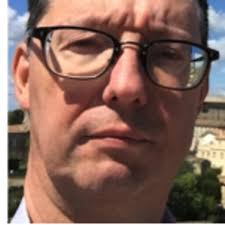 Can I upload and make official course notes visible?