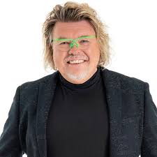 Rene Karst boeken doe je bij De Artiestenstal