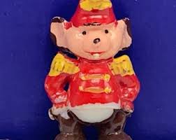 Paar 1960er Jahre Vintage Louis Marx Disneykins Spielzeug Figuren Dumbo  Timothy & Schneewittchen Zwerg