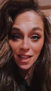 Cassidy Wallace's Instagram, Twitter & Facebook