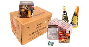 Vom premium vulkan über die rakete bis zur xxl batterie finden sie alles was ihr herz begehrt. Feuerwerk Shop Silvesterfeuerwerk Online Bestellen Pyrotechnik Versand