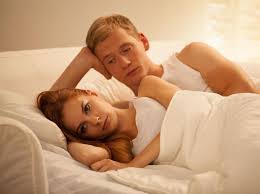 Coba dulu 10 tips cara agar suami jadi betah di rumah. Menghadapi Istri Yang Enggan Diajak Bercinta