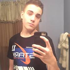 Is there a connection between Vault 33 and 76?